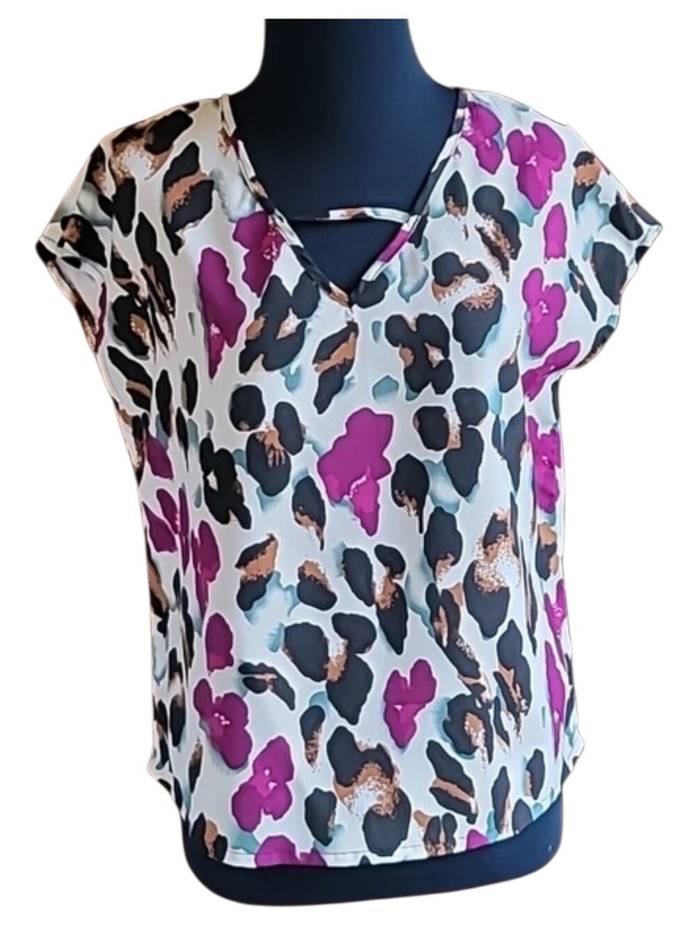 Shein blouse M vee neck w string detail leopard print